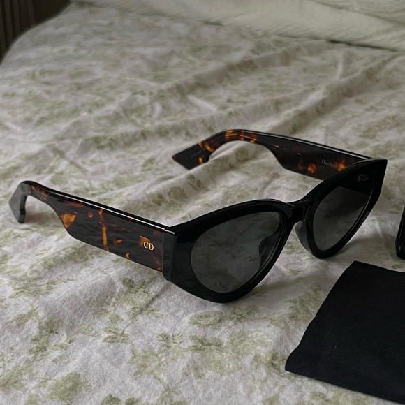 Dior Spirit 2 Cat Eye Sunglasses - Picture 4 of 7